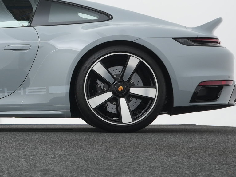Porsche 992 Sport Classic