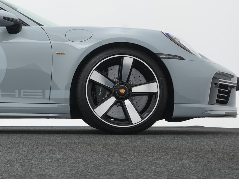 Porsche 992 Sport Classic