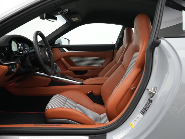 Porsche 992 Sport Classic