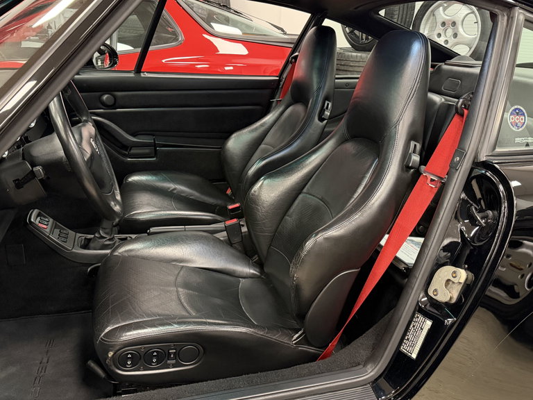 Porsche 993 Carrera 4