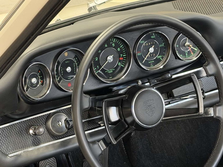 Porsche 911 S (F-Modell)