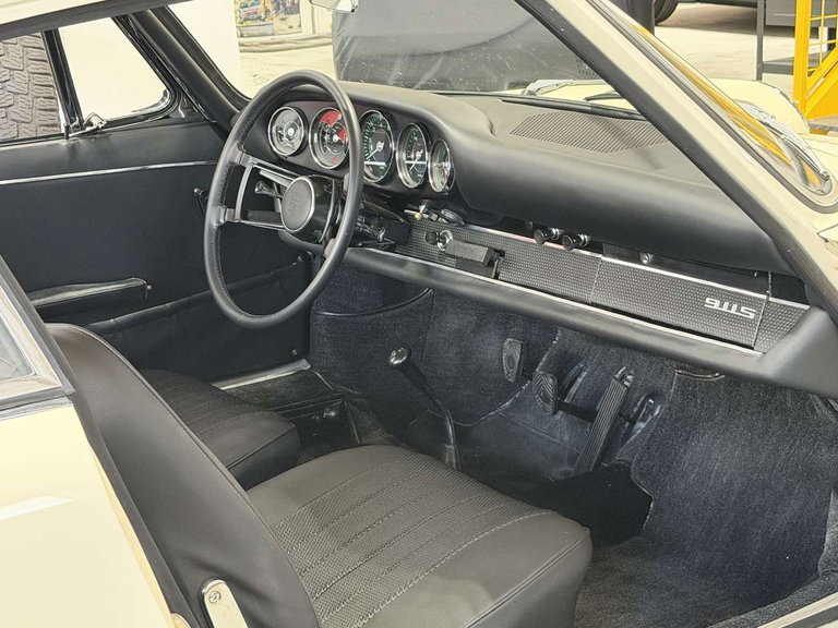 Porsche 911 S (F-Modell)