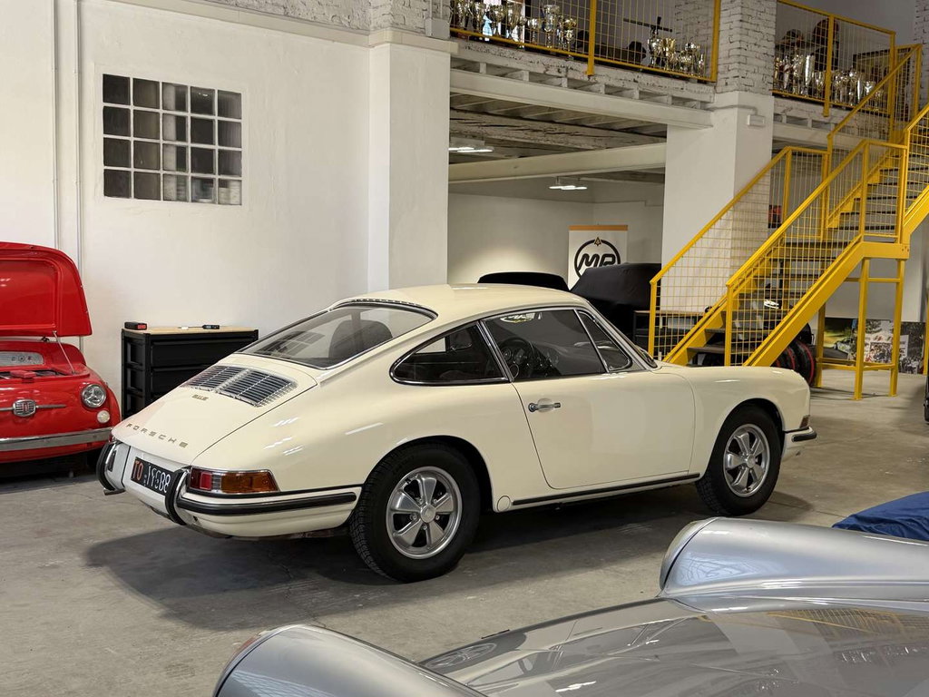 Porsche 911 S (F-Modell)