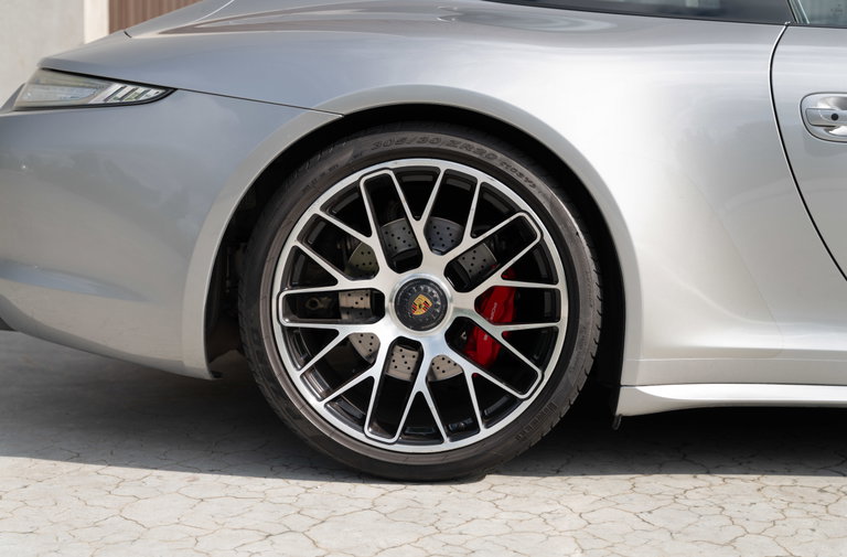 Porsche 991 Carrera 4 GTS
