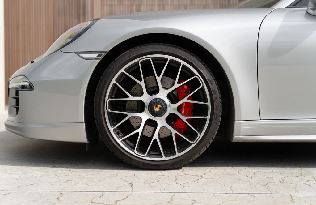 Porsche 991 Carrera 4 GTS