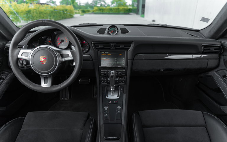 Porsche 991 Carrera 4 GTS