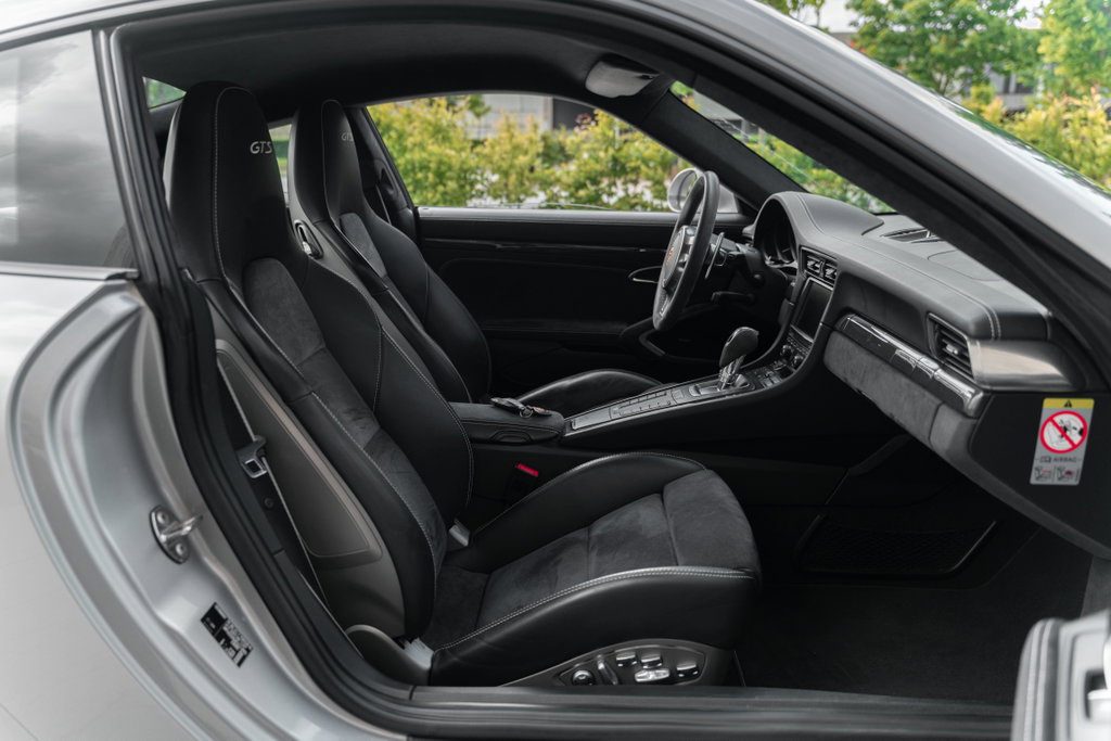 Porsche 991 Carrera 4 GTS