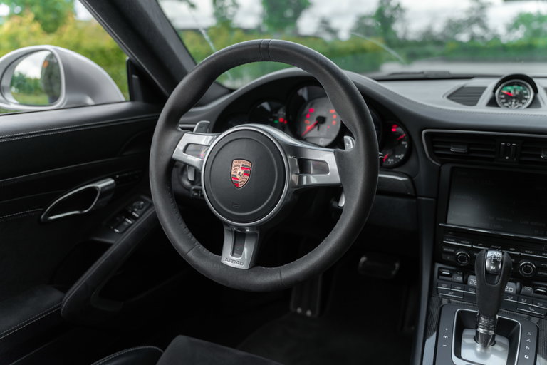Porsche 991 Carrera 4 GTS