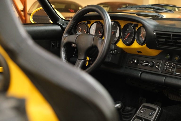 Porsche 964 Carrera 2 Speedster