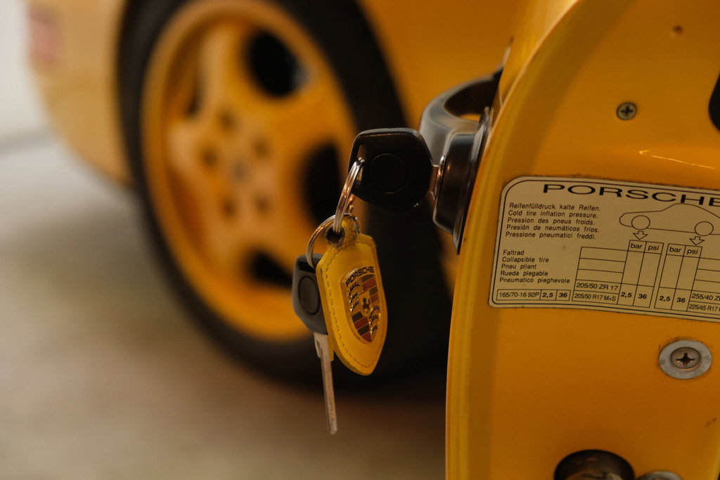 Porsche 964 Carrera 2 Speedster