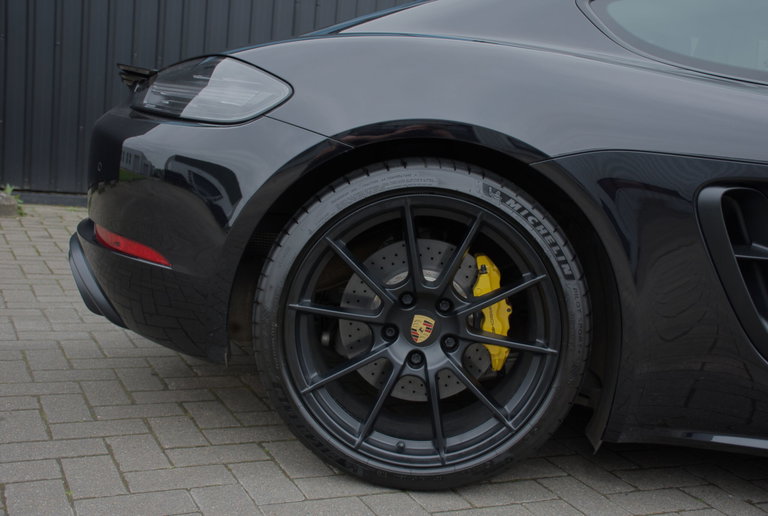 Porsche 718 Cayman GTS 4.0