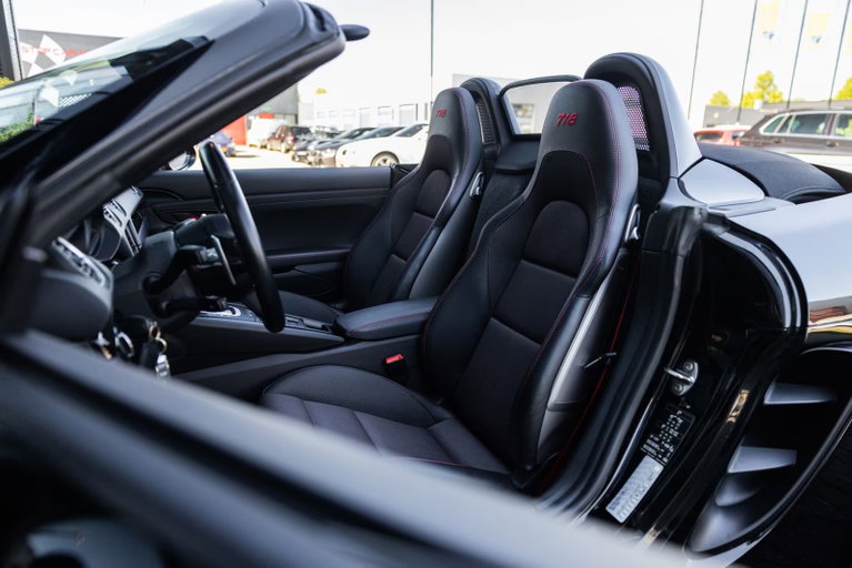 Porsche 718 Boxster T