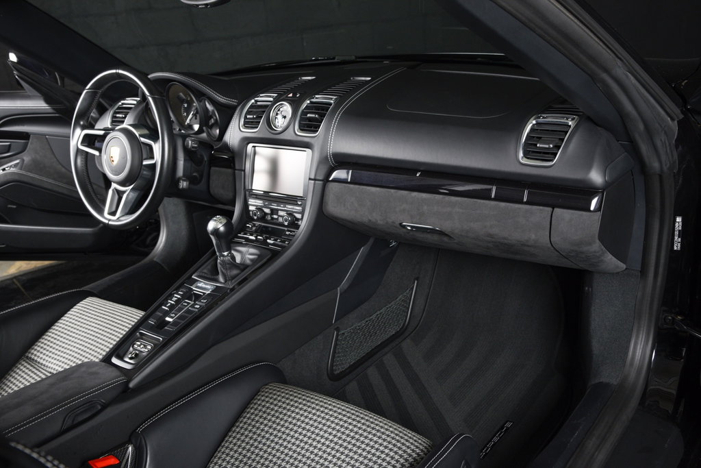 Porsche 981 Boxster Spyder
