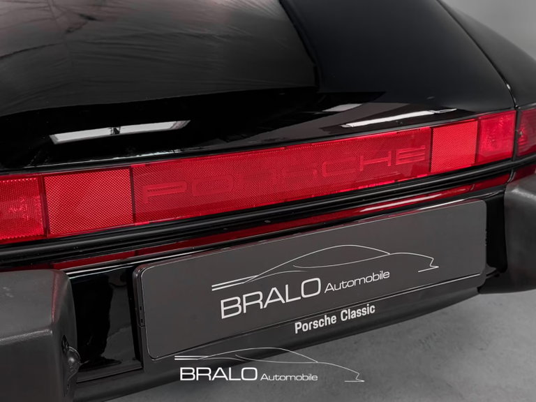 Porsche 911 Carrera 3.2 Speedster
