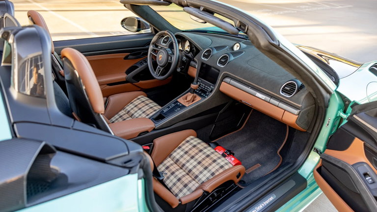 Porsche 718 Spyder RS