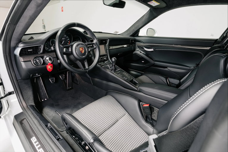 Porsche 911 R