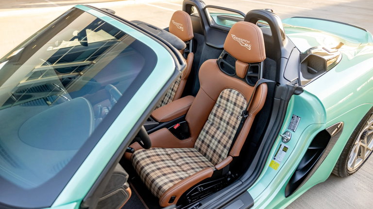 Porsche 718 Spyder RS