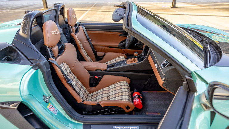 Porsche 718 Spyder RS