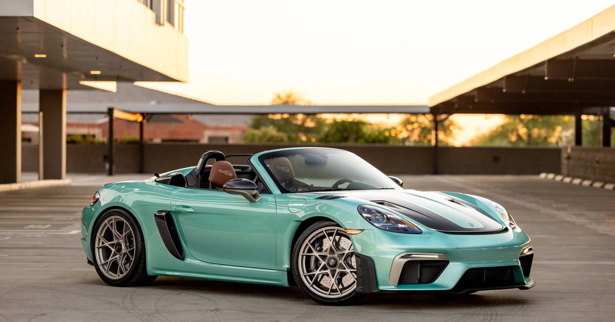 ベビー ティアドロップ ポニー 2025年SAKURAカラー Porsche 718 Spyder RS 2025 - elferspot.com - Marketplace for