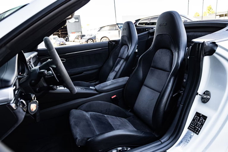 Porsche 991.2 Carrera GTS