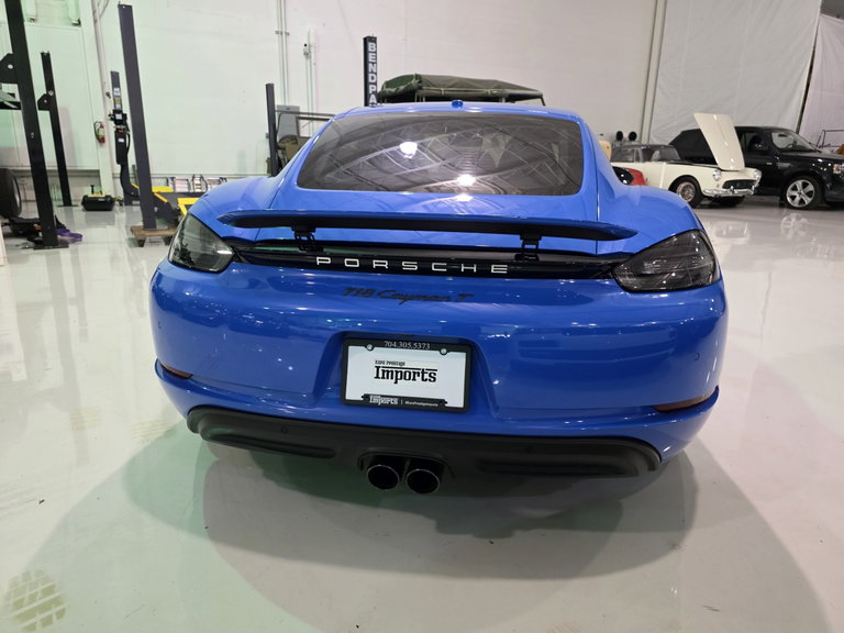 Porsche 718 Cayman
