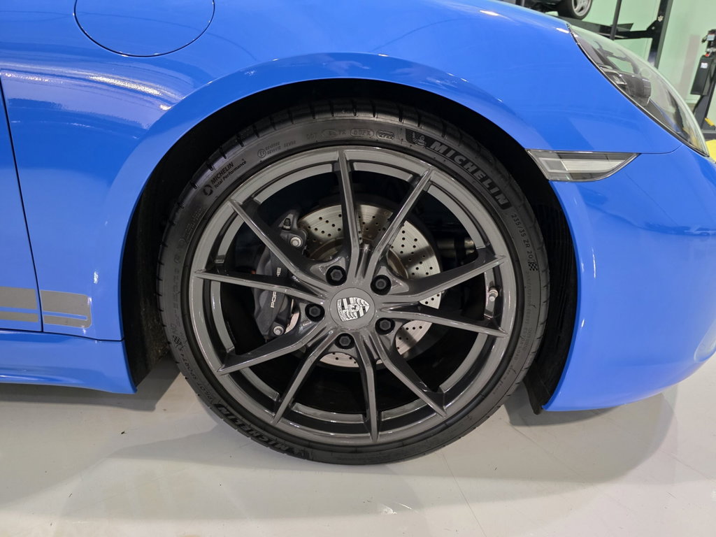 Porsche 718 Cayman