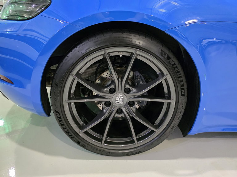 Porsche 718 Cayman