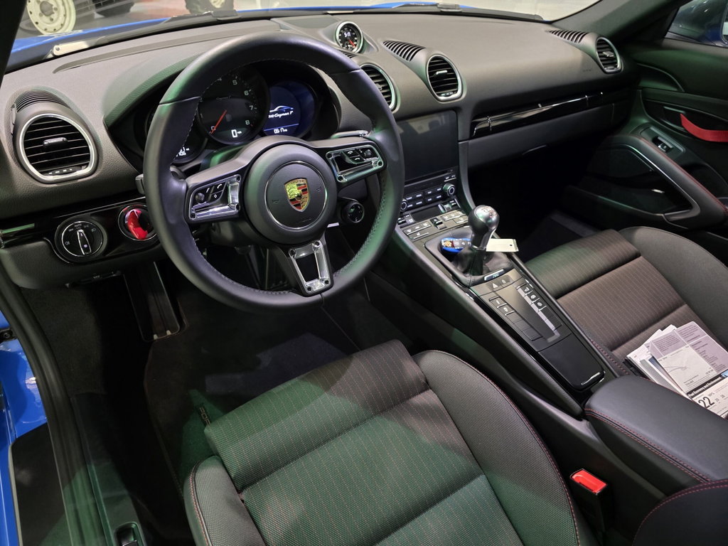 Porsche 718 Cayman