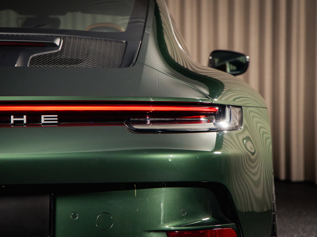 Porsche 992 GT3 Touring