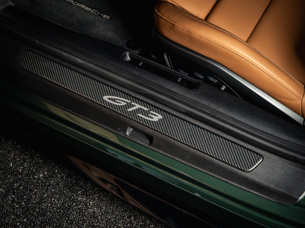 Porsche 992 GT3 Touring