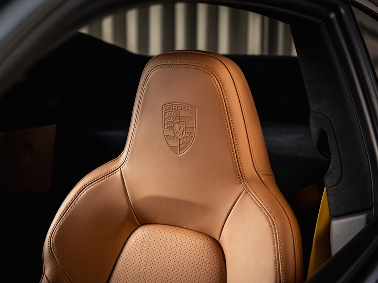 Porsche 992 GT3 Touring