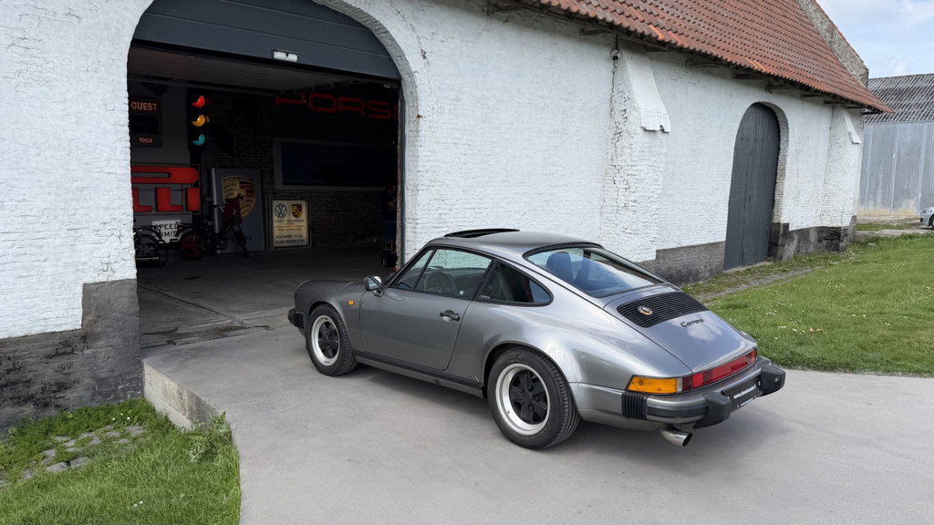 Porsche 911 Carrera 3.2