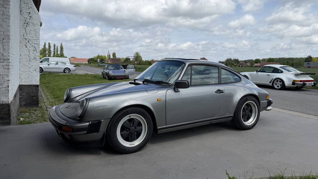 Porsche 911 Carrera 3.2