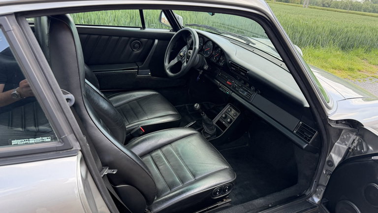 Porsche 911 Carrera 3.2