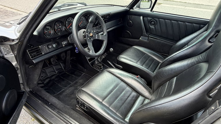Porsche 911 Carrera 3.2