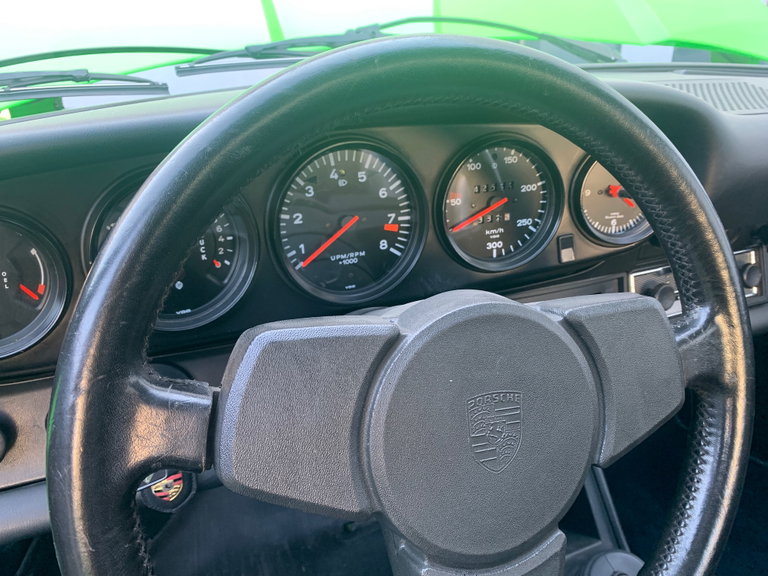 Porsche 911 Carrera 2.7
