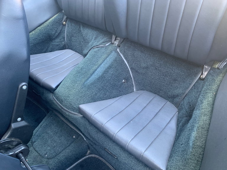 Porsche 911 Carrera 2.7