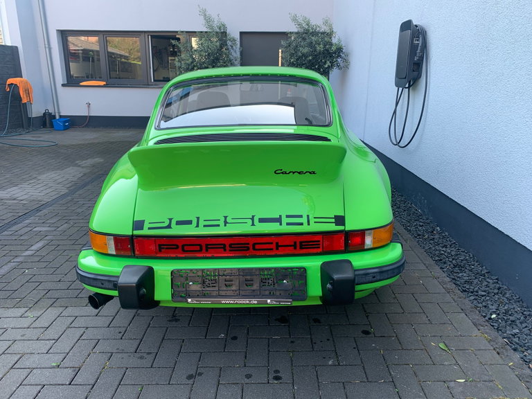 Porsche 911 Carrera 2.7