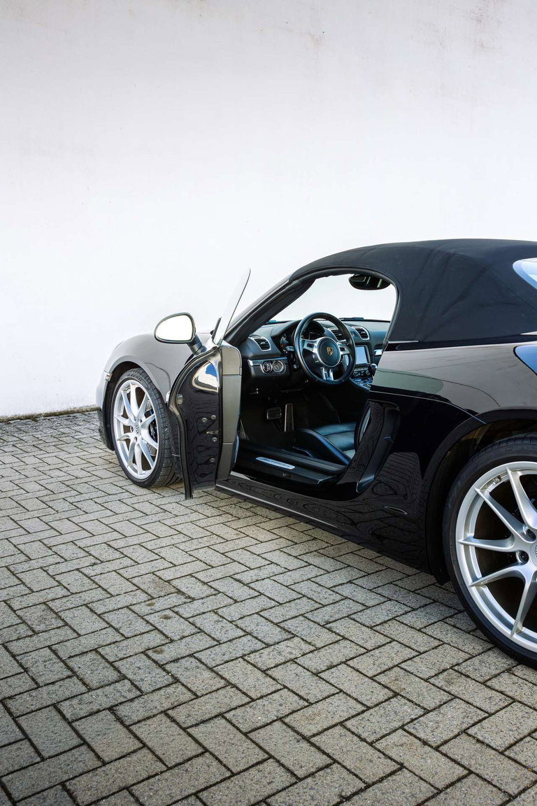 Porsche 981 Boxster Black Edition