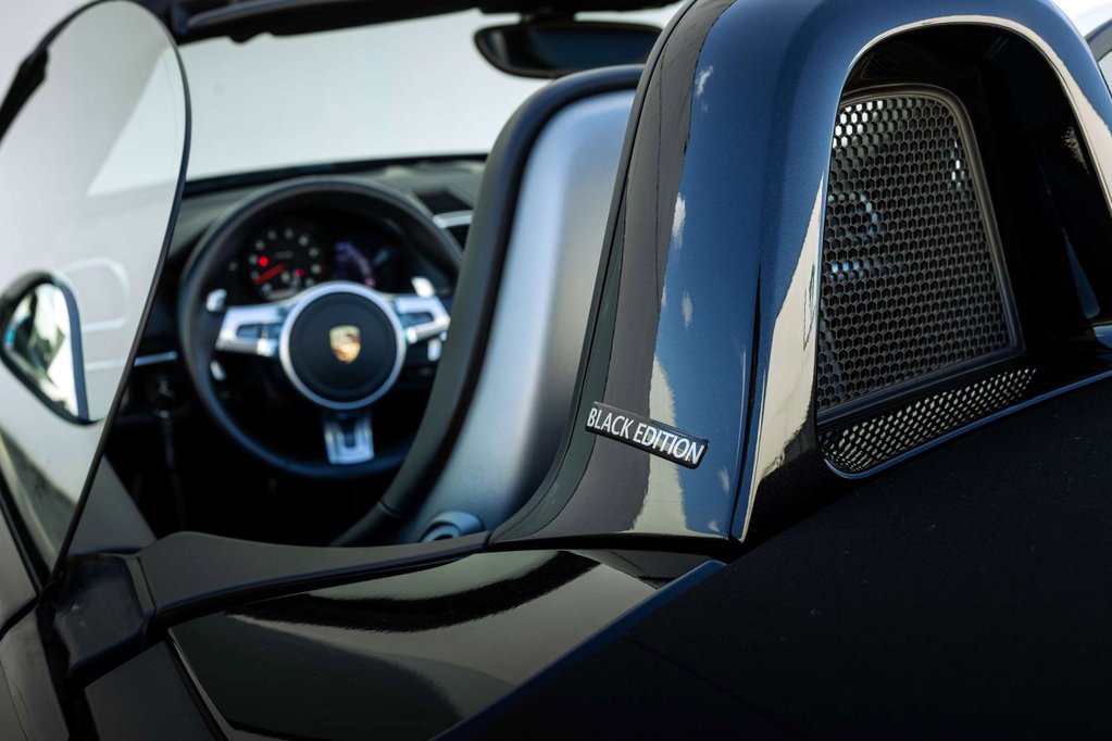 Porsche 981 Boxster Black Edition