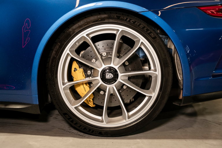 Porsche 991.2 GT3 Touring