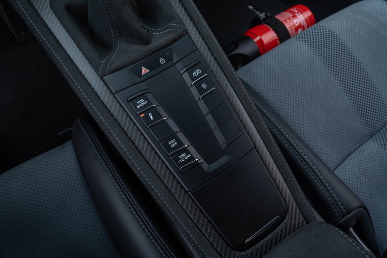 Porsche 718 Cayman GT4 RS