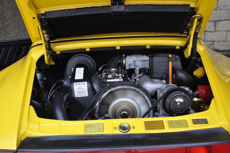 Porsche 911 Carrera 3.2 Speedster