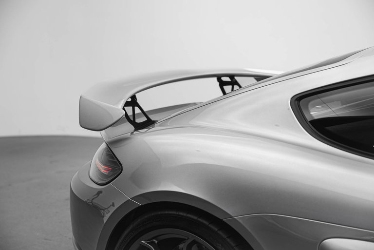 Porsche 718 Cayman GT4