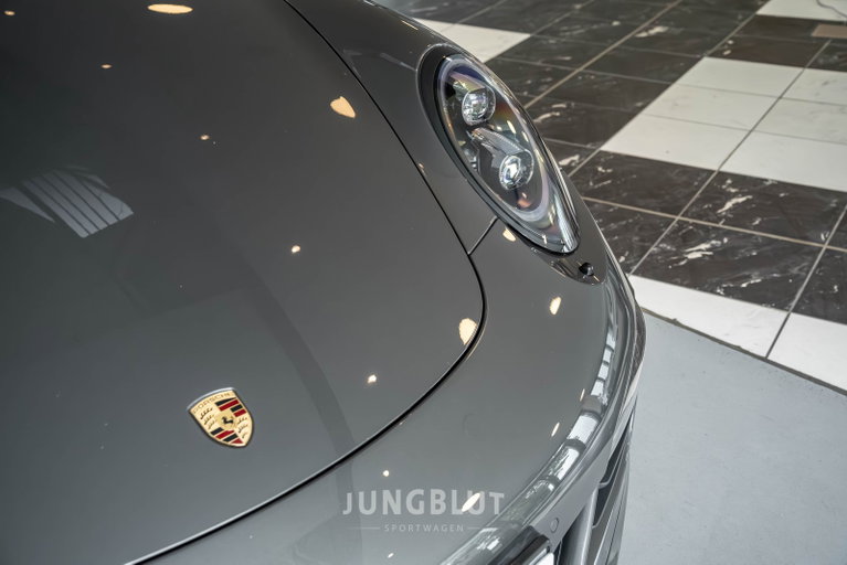 Porsche 991 Carrera 4 GTS