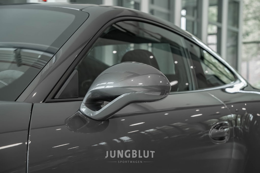 Porsche 991 Carrera 4 GTS