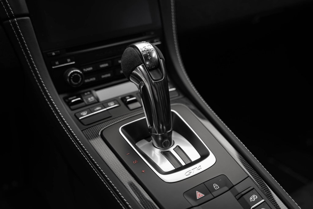 Porsche 718 Cayman GT4