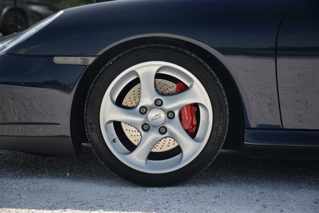 Porsche 996.2 Carrera 4S