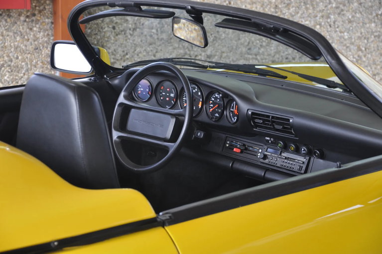 Porsche 911 Carrera 3.2 Speedster