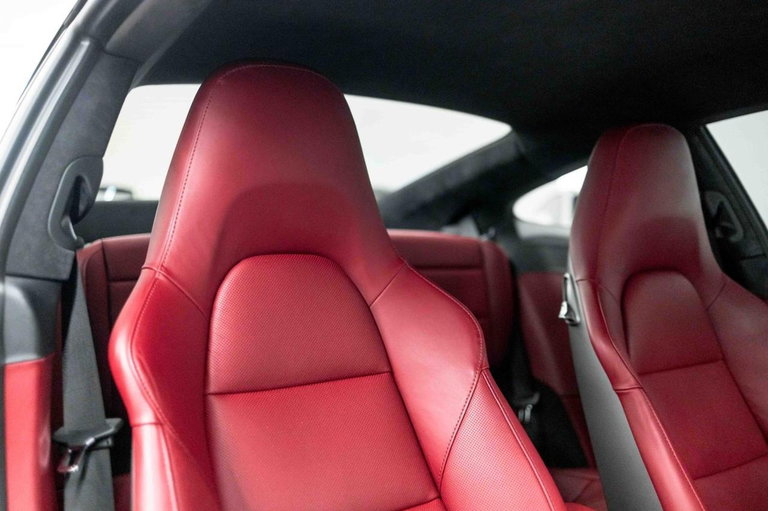 Porsche 991.2 Carrera GTS